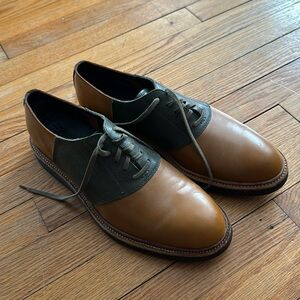 Saddle shoes